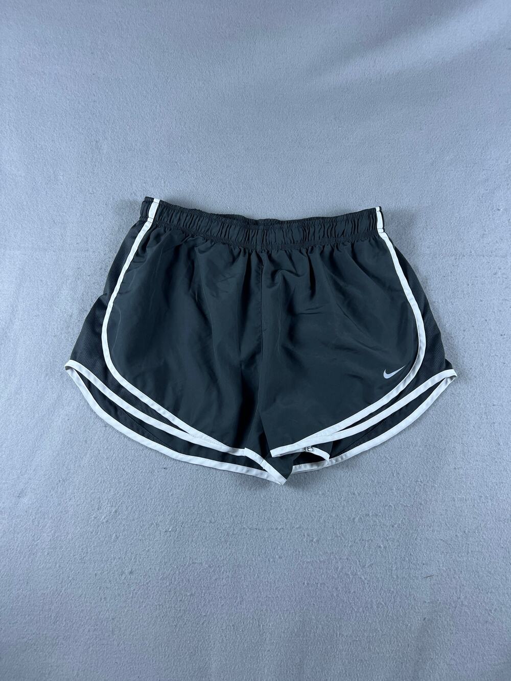 Nike Tempo Running Shorts Womens XL Black White Trim Mesh Panel Performance Gym